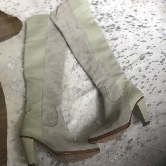 Chloe Suede Textured-Leather Over-The-Knee Boots - Picture 5 of 7